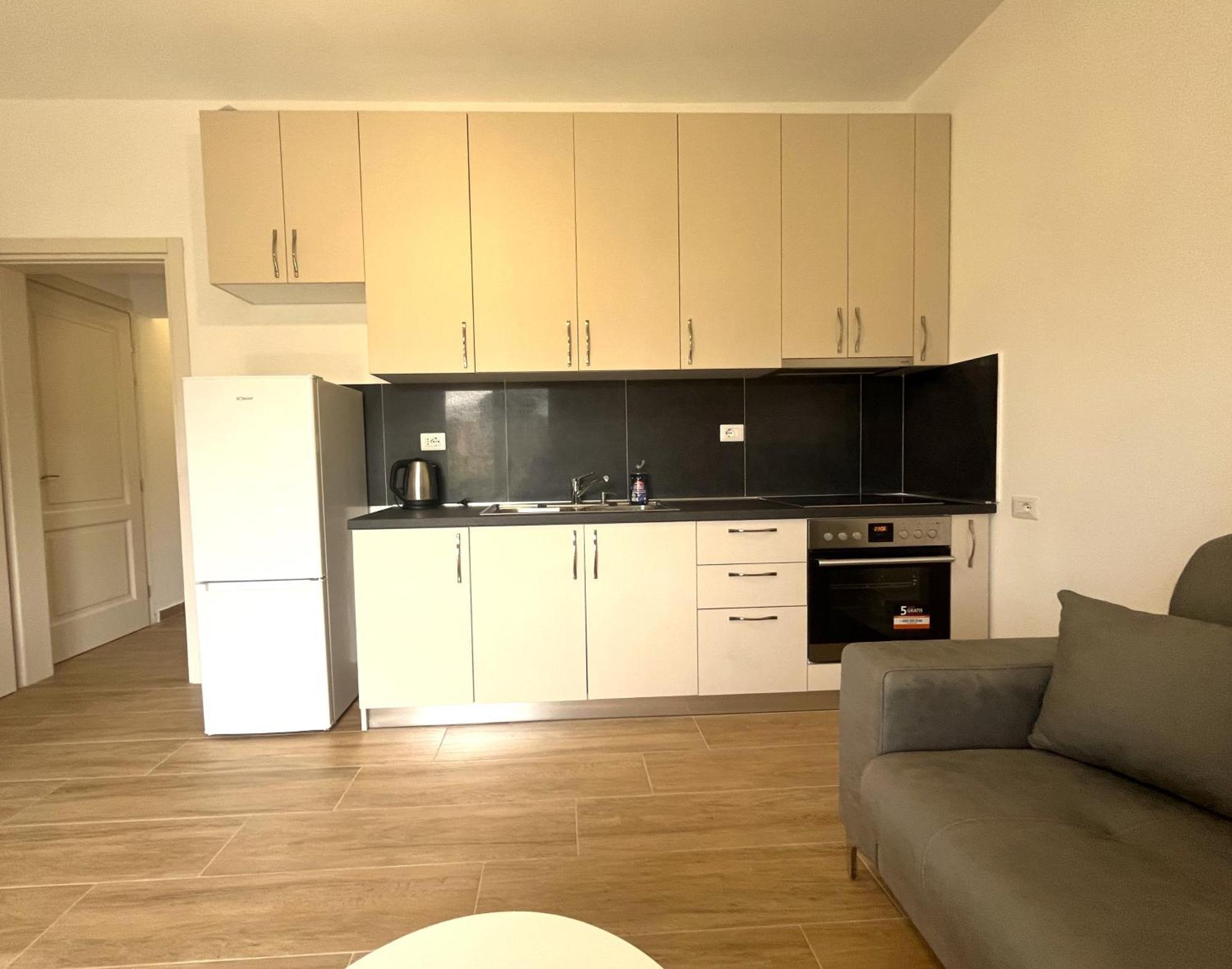 Vila 4 Stinet Vlorë Buitenkant foto