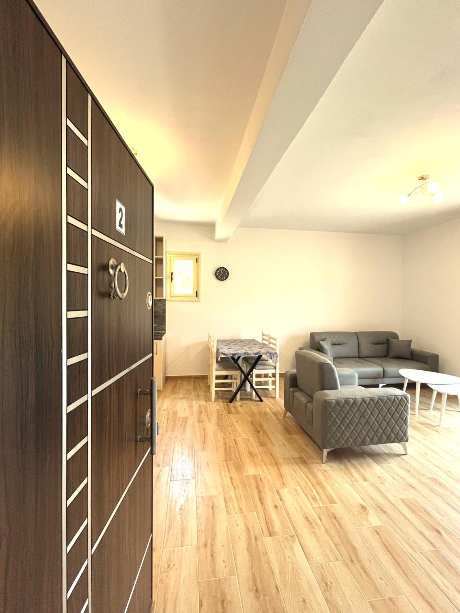 Vila 4 Stinet Vlorë Buitenkant foto
